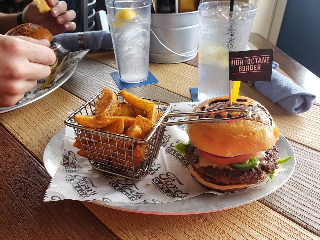 Fords Garage | restaurant | 879 Lakeland Park Center Dr, Lakeland, FL 33809, USA | 8633373673 OR +1 863-337-3673