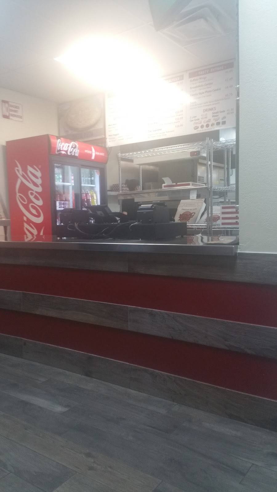 Fast 5 Pizza | restaurant | 304 E Foothill Blvd, Rialto, CA 92376, USA | 9098740774 OR +1 909-874-0774