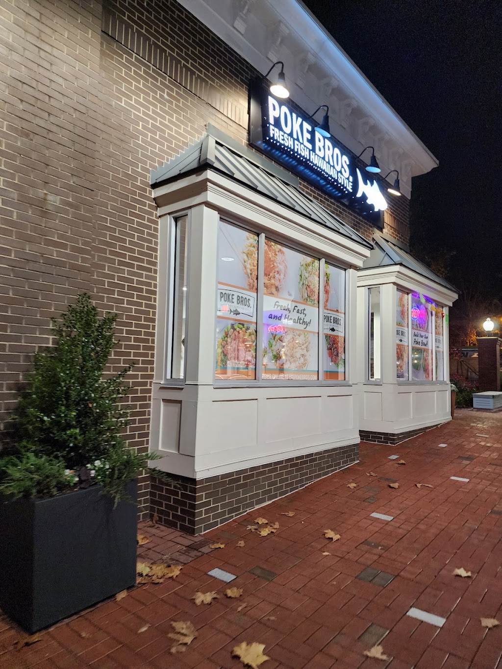 Poke Bros. | restaurant | 107 Market St, Gaithersburg, MD 20878, USA | 2406904807 OR +1 240-690-4807
