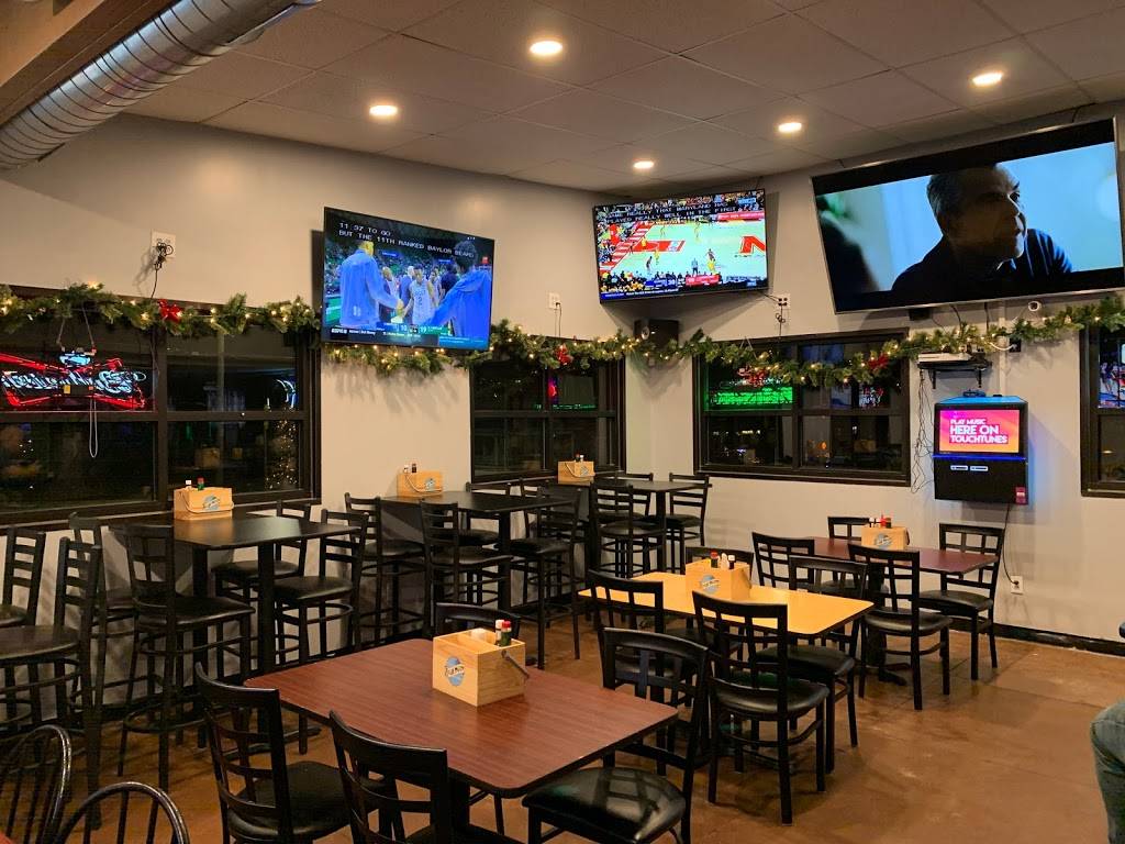 Brandons Pub & Grille | restaurant | 3008 7th Ave, Rock Island, IL 61201, USA | 3092837628 OR +1 309-283-7628