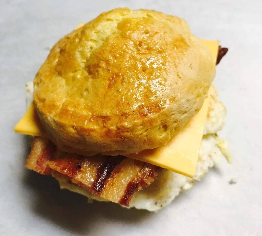 Daylight Donuts, Park City | bakery | 1500 East 61st St N, Park City, KS 67219, USA | 3165008288 OR +1 316-500-8288