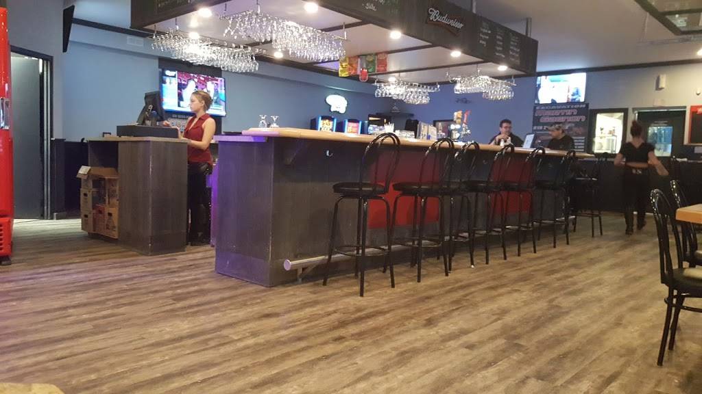 Resto-Bar Le Pic | restaurant | 2035 Route du Carrefour, Val-des-Monts, QC J8N 5B5, Canada | 8196717272 OR +1 819-671-7272