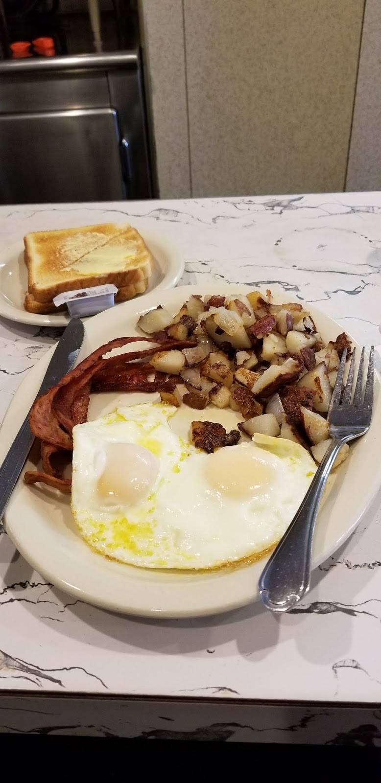 Sandys | restaurant | 415 Sheridan Rd, Highwood, IL 60040, USA | 8474331555 OR +1 847-433-1555