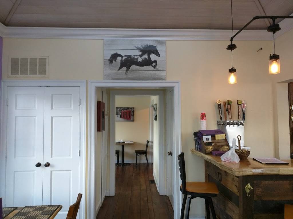 Thaiverse Restaurant Middleburg | restaurant | 101 S Madison St, Middleburg, VA 20117, USA | 5408833145 OR +1 540-883-3145