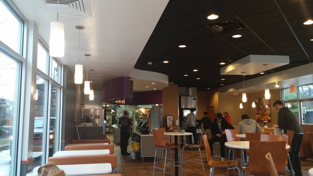 Taco Bell | meal takeaway | 1069 Bardstown Rd, Louisville, KY 40204, USA | 5024521450 OR +1 502-452-1450