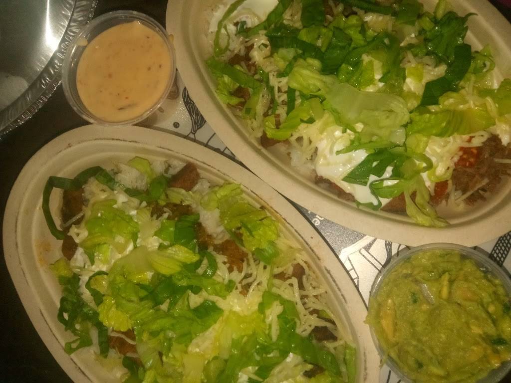 Chipotle Mexican Grill | restaurant | 2040 SW Wanamaker Rd #103, Topeka, KS 66604, USA | 7852733692 OR +1 785-273-3692