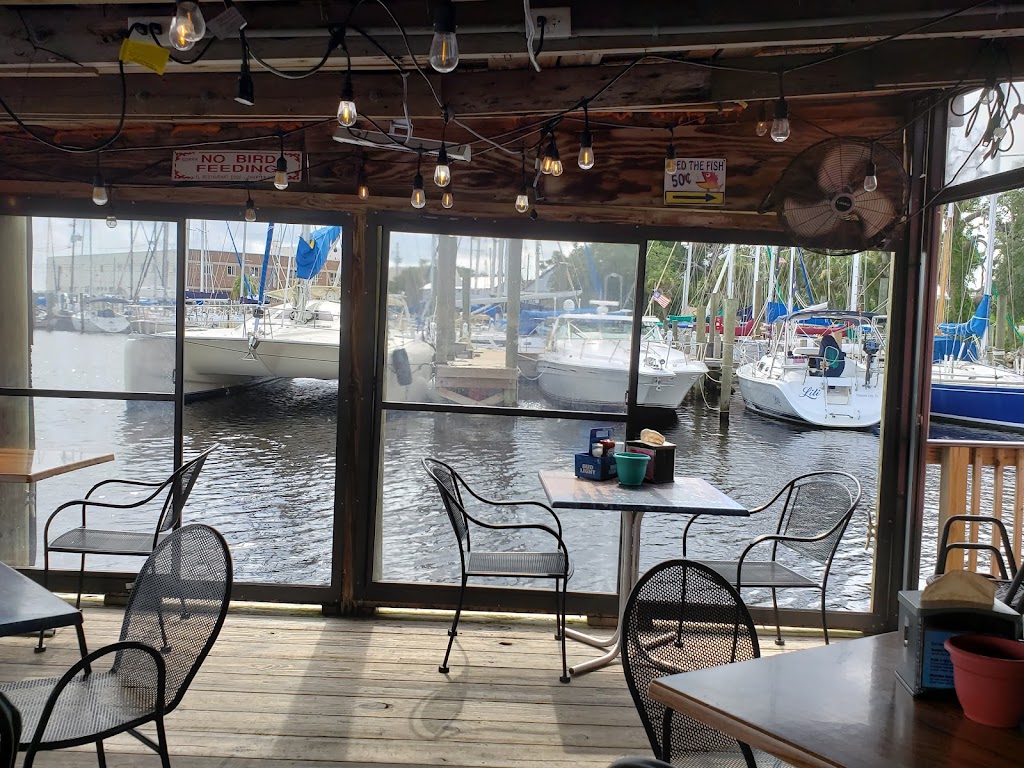 Bayou Joes Marina & Grill | restaurant | 112A E 3rd Ct, Panama City, FL 32401, USA | 8507636442 OR +1 850-763-6442