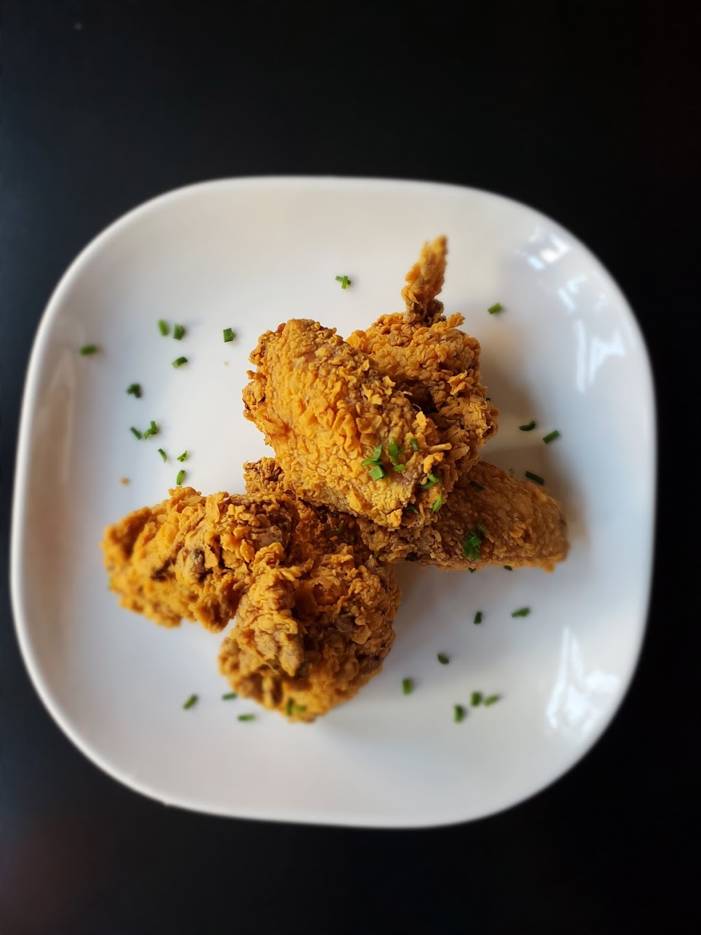 Humboldt Park Eatery | restaurant | 3220 W Grand Ave, Chicago, IL 60651, USA | 8722337725 OR +1 872-233-7725