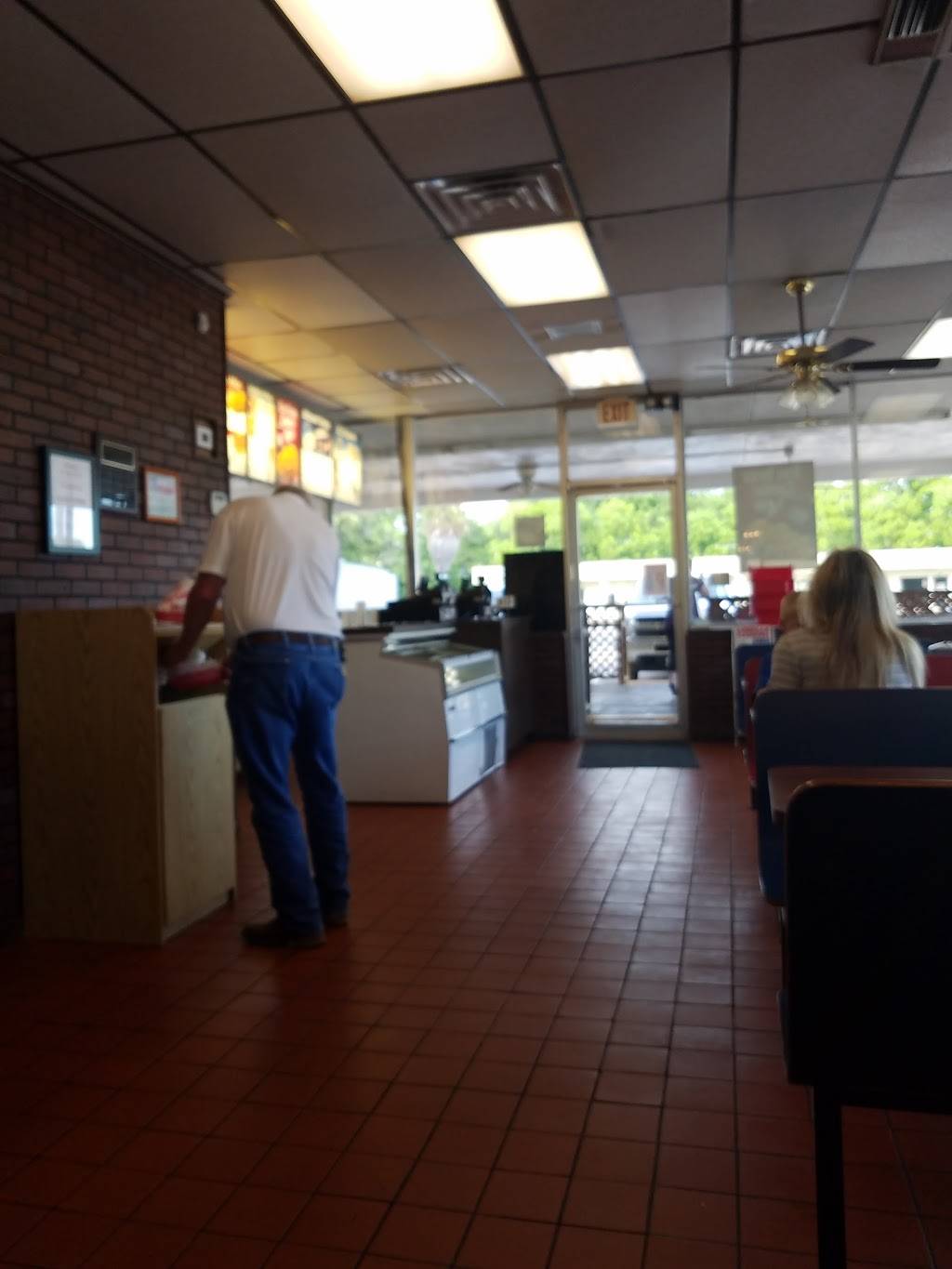 Dairy Queen Store | restaurant | 311 N Jefferson St, La Grange, TX 78945, USA | 9799685861 OR +1 979-968-5861