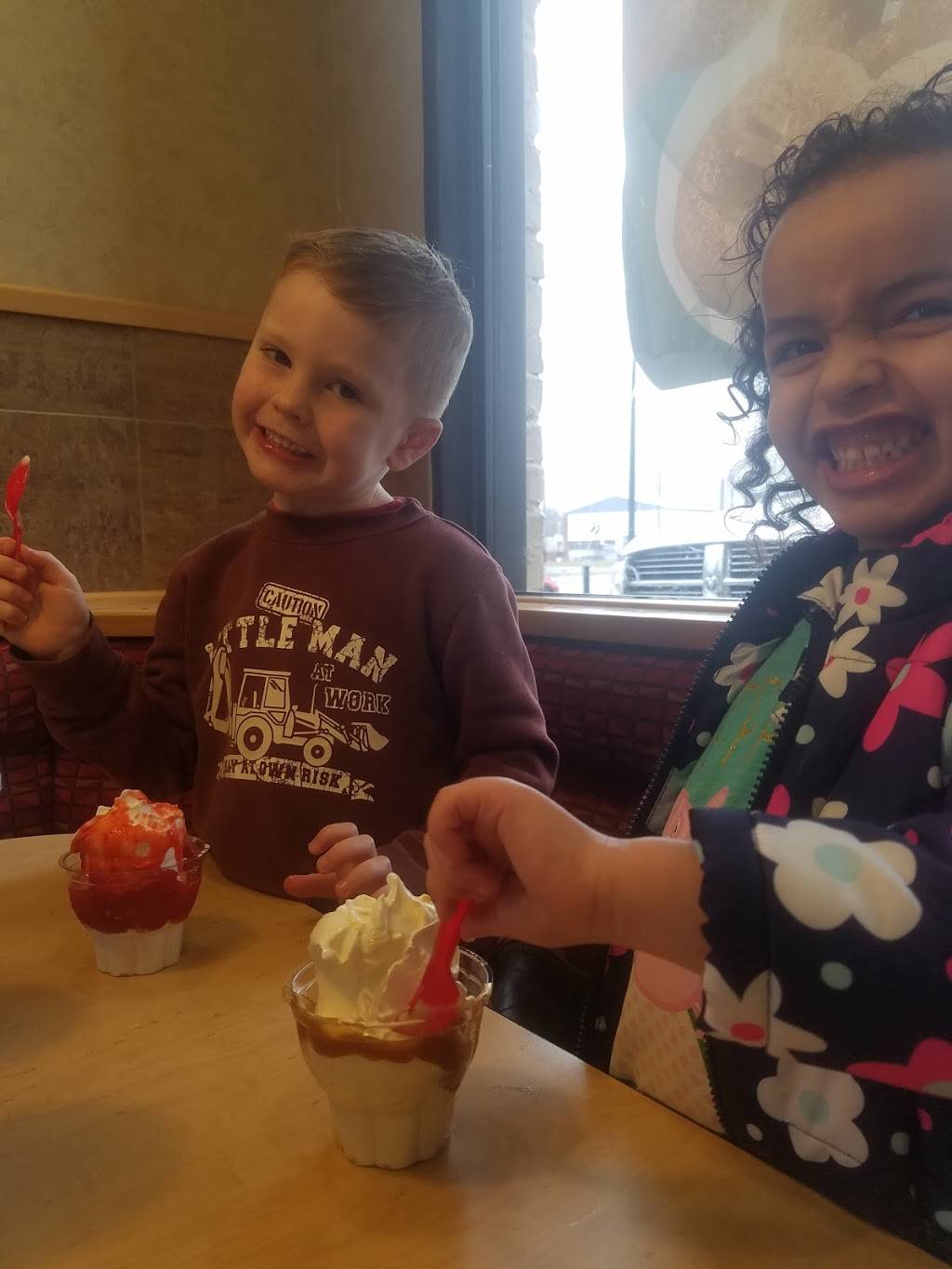 Dairy Queen Grill & Chill | restaurant | 400 Fairdale Rd, Fairdale, KY 40118, USA | 5023672408 OR +1 502-367-2408