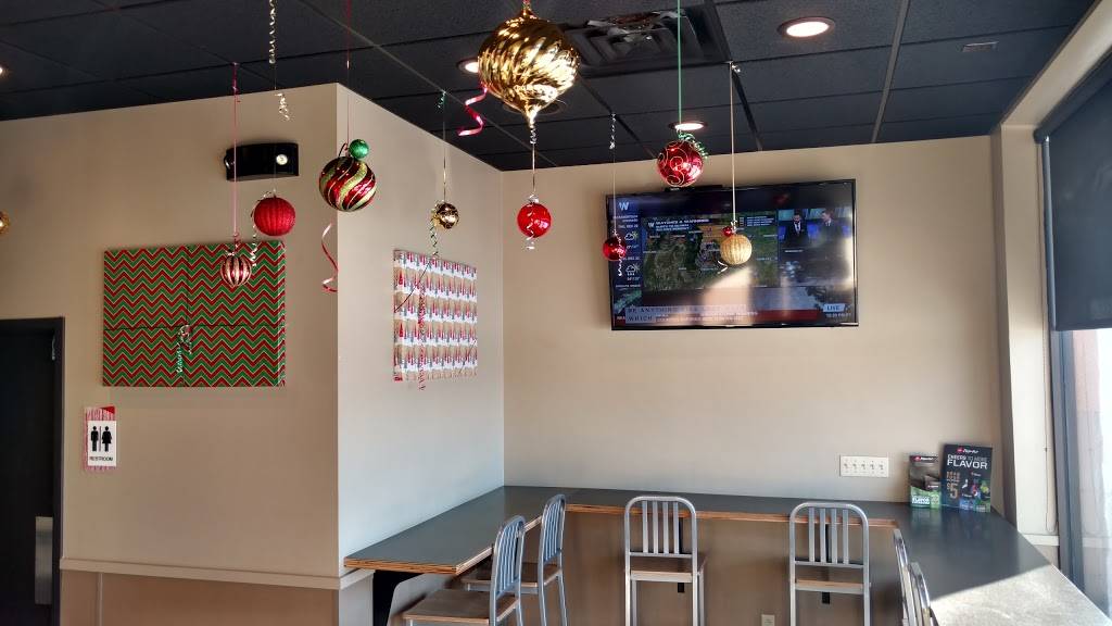 Pizza Hut | restaurant | 874 N Plymouth Rd, Winamac, IN 46996, USA | 5749466116 OR +1 574-946-6116