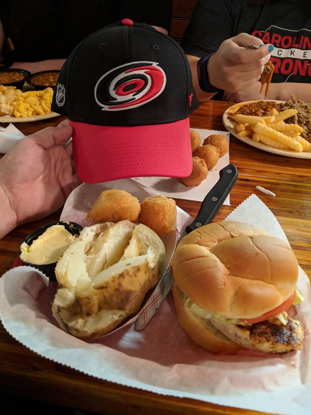 Hannahs BBQ Lenoir | restaurant | 137 Blowing Rock Blvd, Lenoir, NC 28645, USA | 8287547032 OR +1 828-754-7032