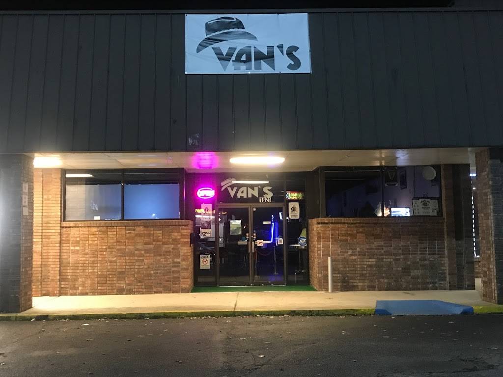 Vans Bar | restaurant | 1621 Ashville Rd, Leeds, AL 35094, USA | 2053523699 OR +1 205-352-3699