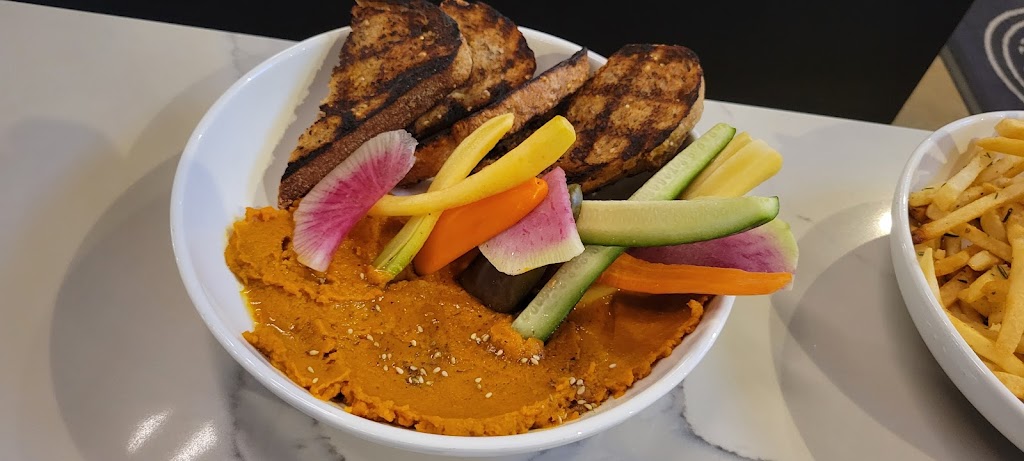 Bull & Bowl | restaurant | 501 W 6th St #200, Austin, TX 78701, USA | 5129920707 OR +1 512-992-0707