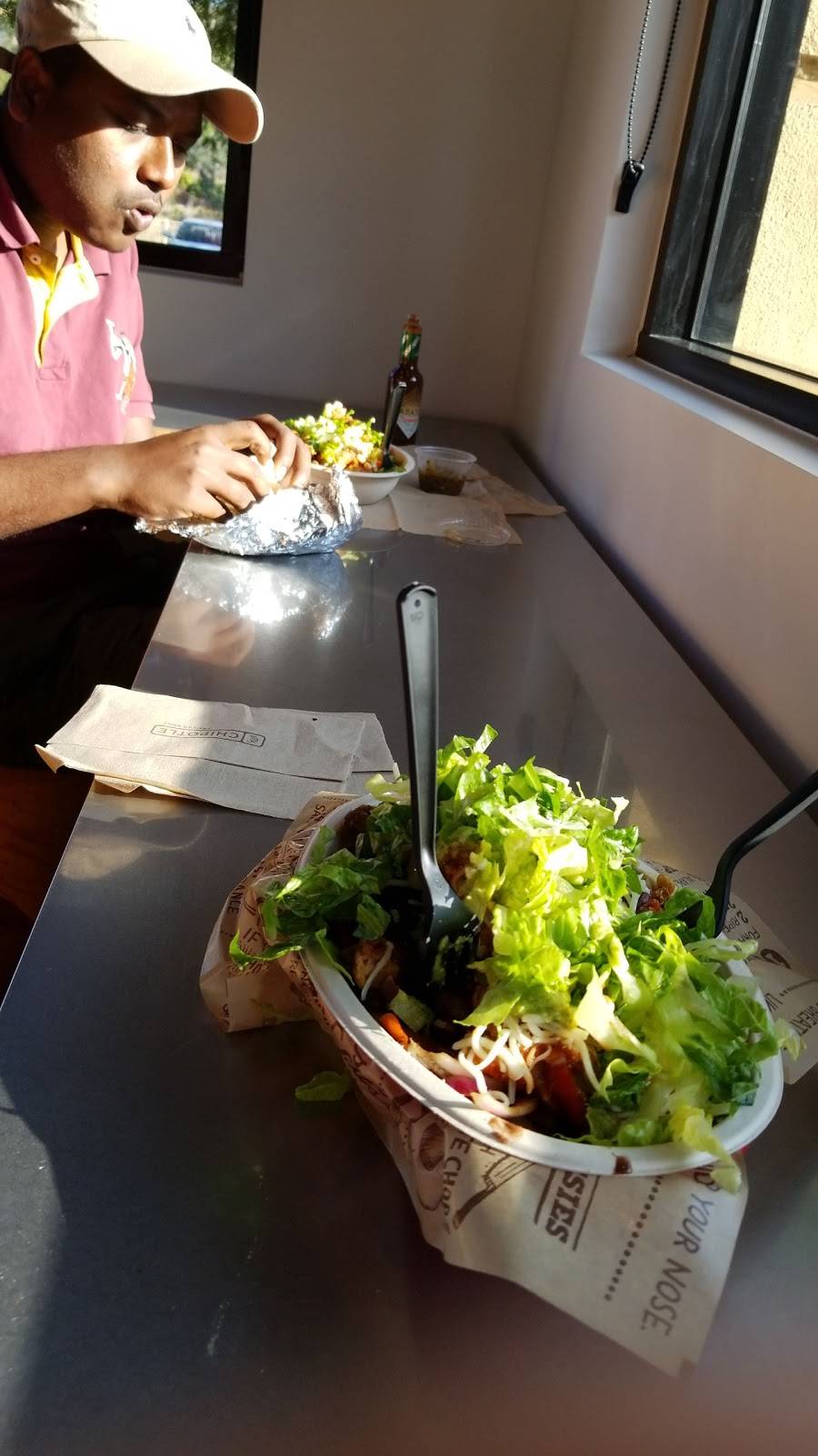 Chipotle Mexican Grill | restaurant | 3881 Valley Centre Dr, San Diego, CA 92130, USA | 8587240994 OR +1 858-724-0994