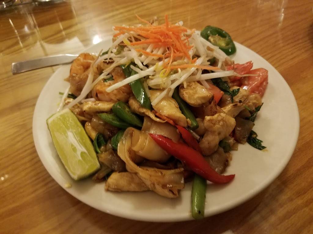 Siam Pasta | restaurant | 7416 N Western Ave, Chicago, IL 60645, USA | 7732740579 OR +1 773-274-0579