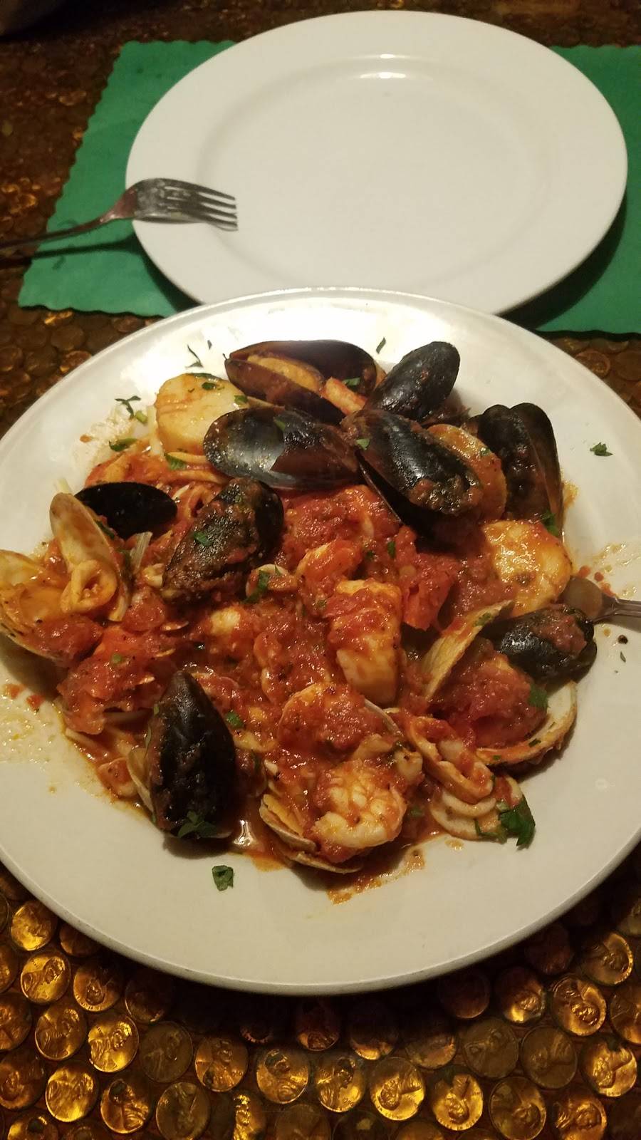 Smalleys Inn | restaurant | 57 Gleneida Ave, Carmel Hamlet, NY 10512, USA | 8452254007 OR +1 845-225-4007