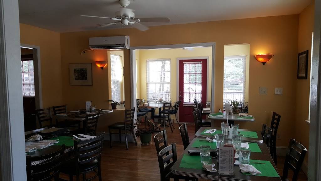 Au Rendez-Vous Bistro | restaurant | 4102 Clairmont Rd, Chamblee, GA 30341, USA | 4043031968 OR +1 404-303-1968