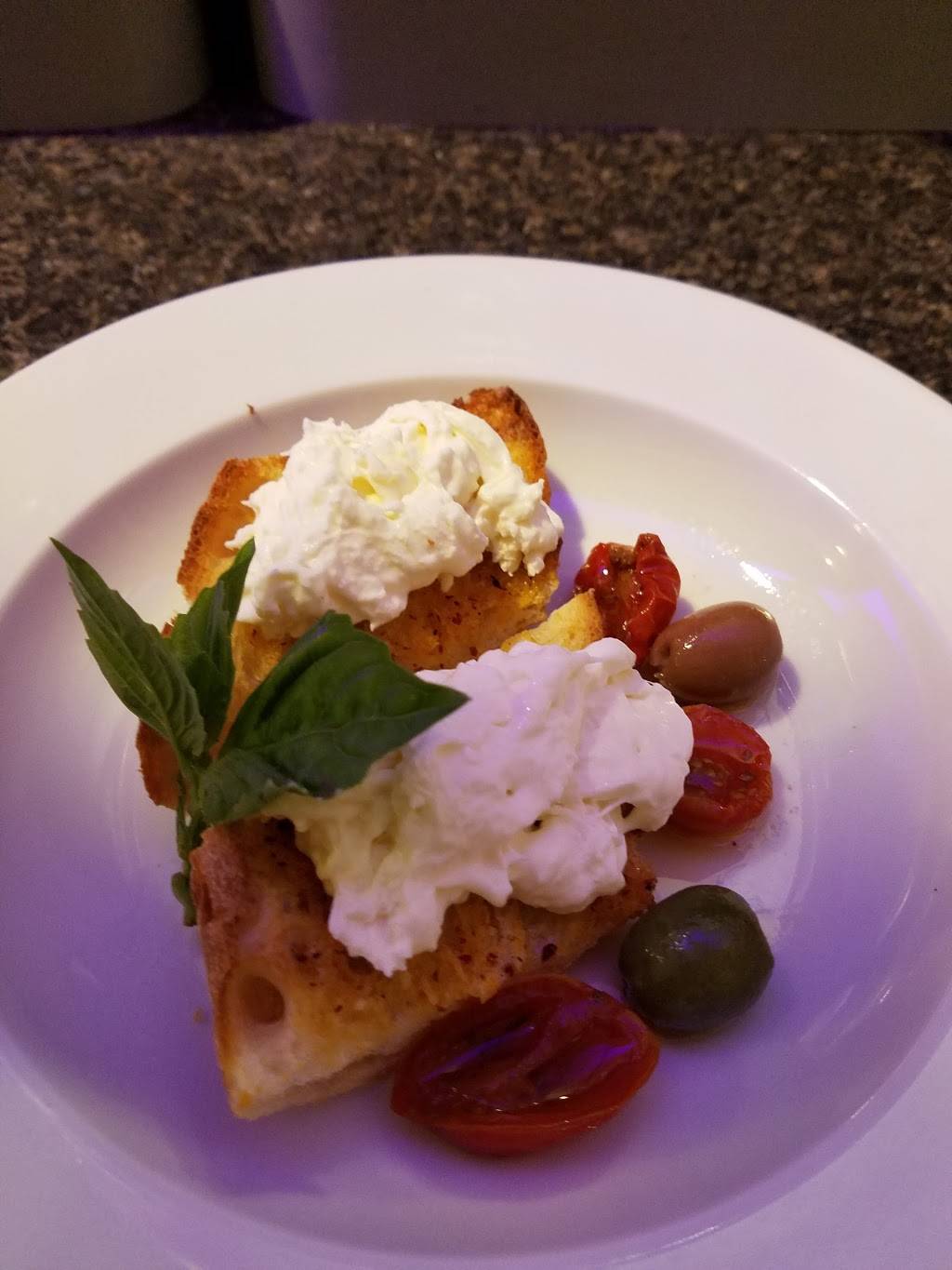 Pietros Italian Restaurant | restaurant | 46 W Main St, Ramsey, NJ 07446, USA | 2013270580 OR +1 201-327-0580