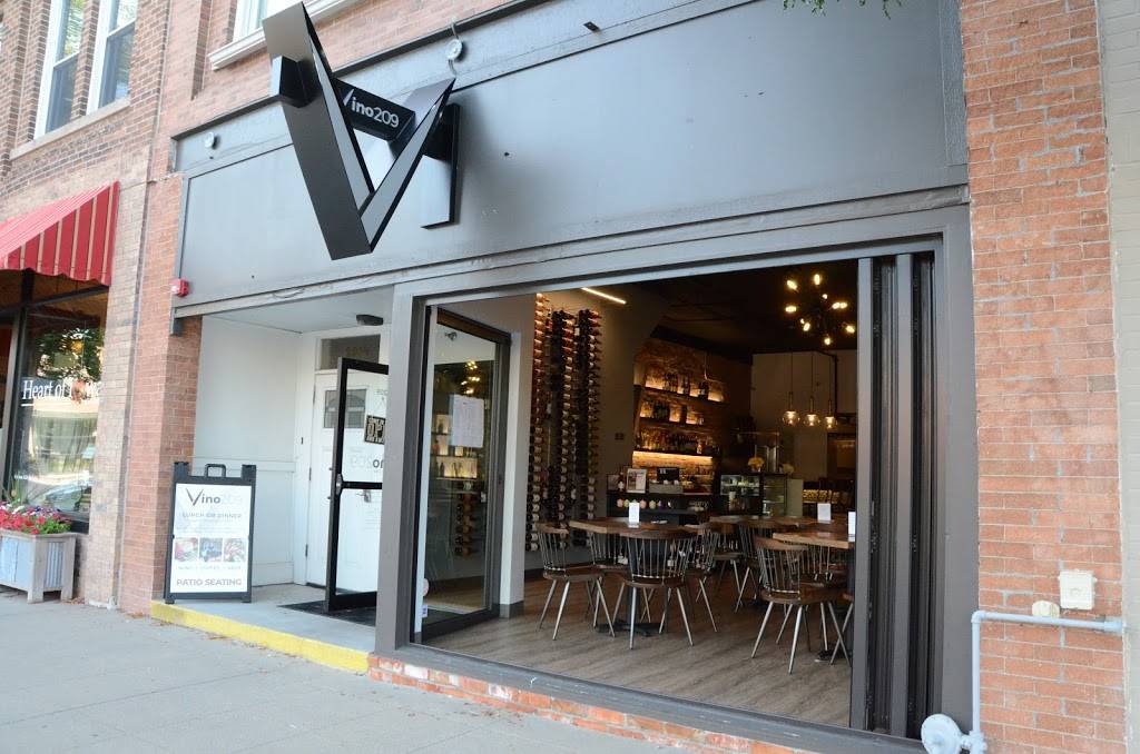 Vino209 Wine Bar & Bistro | cafe | 209 5th St, West Des Moines, IA 50265, USA | 5152551209 OR +1 515-255-1209