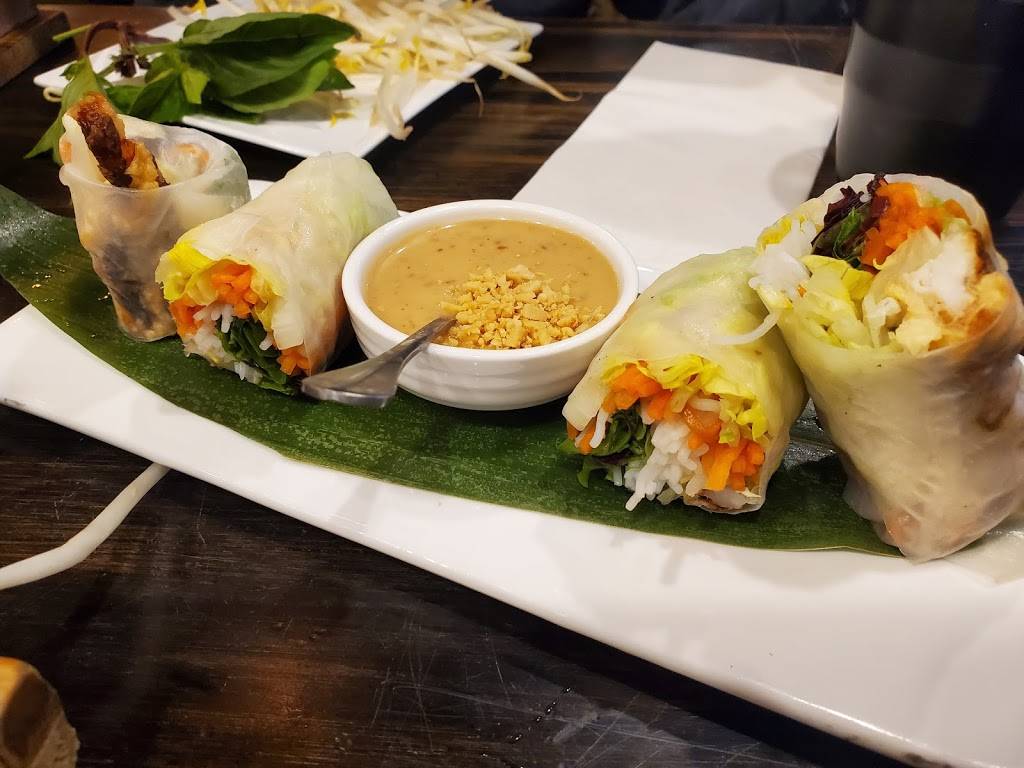 Pho Best III | restaurant | 83-02 Broadway, Queens, NY 11373, USA | 7183968008 OR +1 718-396-8008