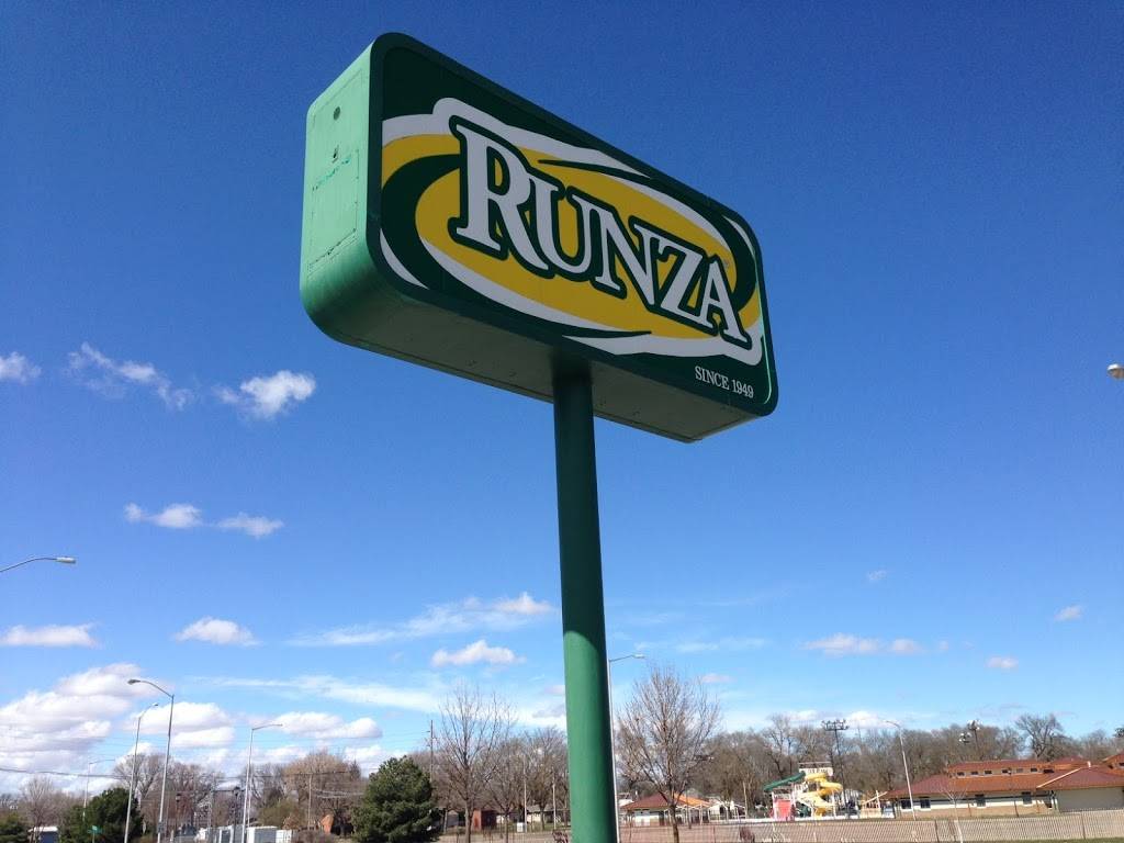 Runza Restaurant | restaurant | 2101 W 2nd St, Hastings, NE 68901, USA | 4024639491 OR +1 402-463-9491