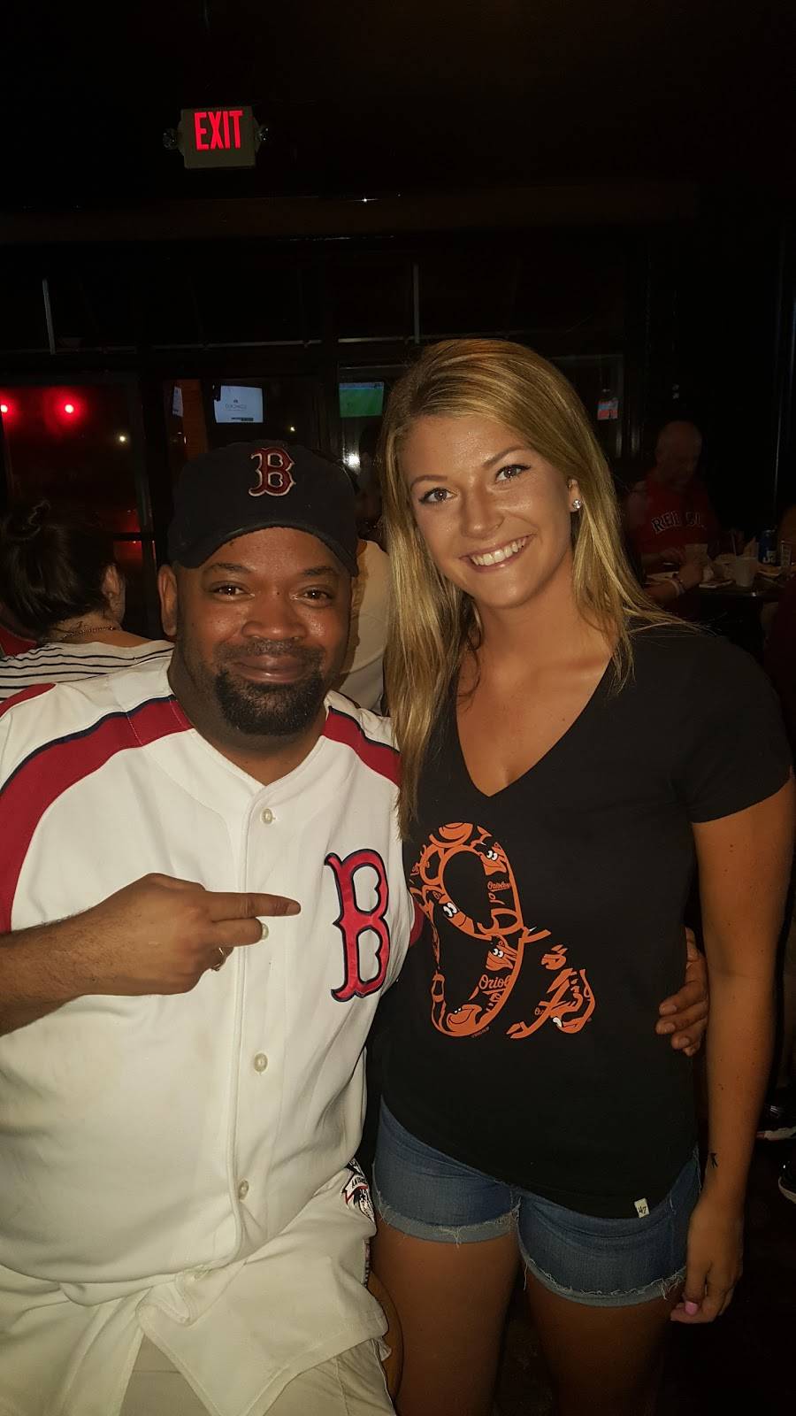 The Bullpen Sports Bar & Grill | restaurant | 508 Washington Blvd, Baltimore, MD 21230, USA | 4109670685 OR +1 410-967-0685