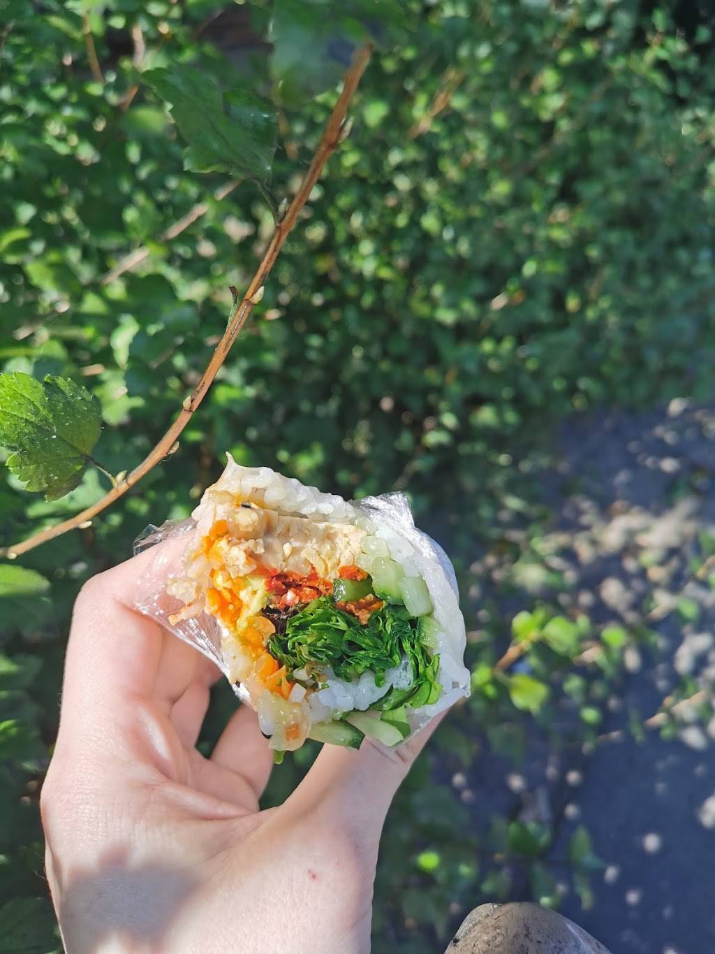 SOUCHi prêt à manger vegan | restaurant | 4986A Chemin Queen Mary, Montréal, QC H3W 1X2, Canada | 5147354543 OR +1 514-735-4543