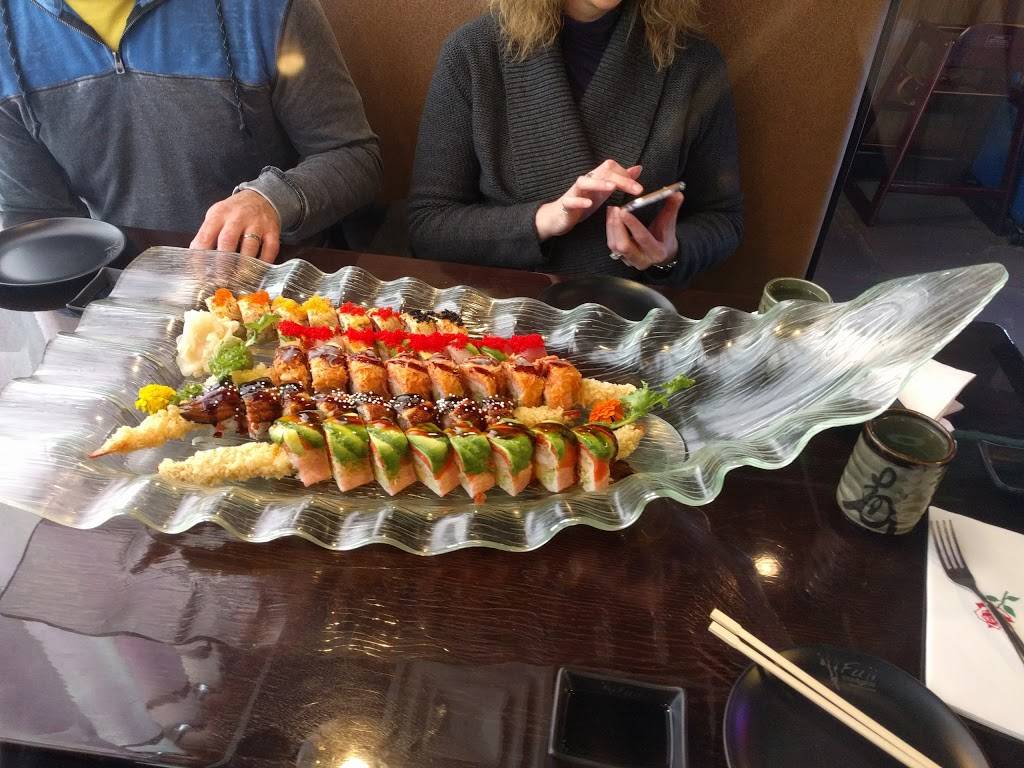 Fuji Sushi & Steakhouse | restaurant | 2576 Crossing Cir, Traverse City, MI 49684, USA | 2314866933 OR +1 231-486-6933