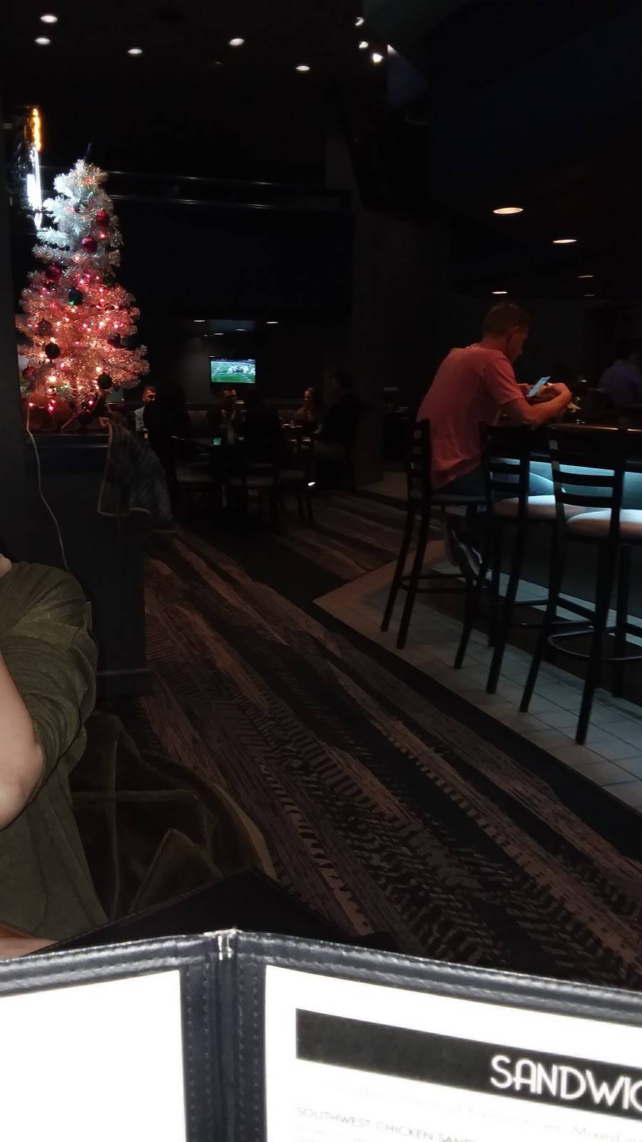 Magnims Restaurant | restaurant | 2027 Airway Blvd, El Paso, TX 79925, USA | 9157784241 OR +1 915-778-4241