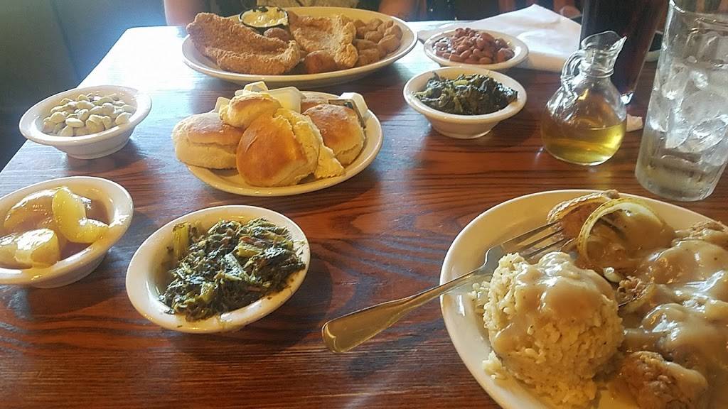 Cracker Barrel Old Country Store | restaurant | 3703 Hillsborough Rd, Durham, NC 27705, USA | 9193092888 OR +1 919-309-2888