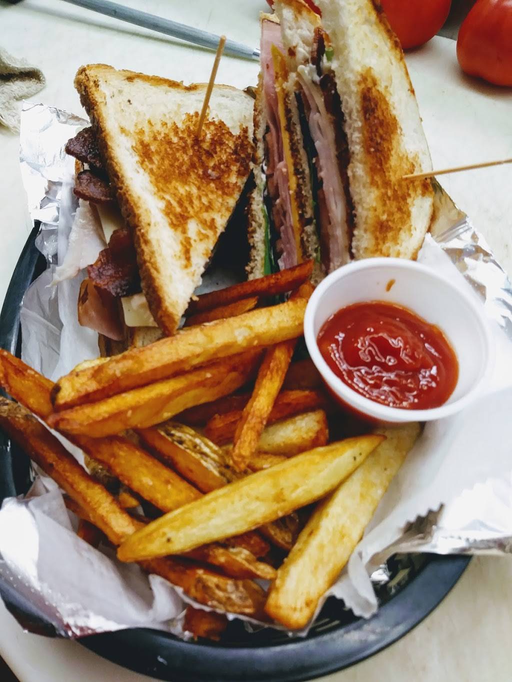 Main Street on Walnut Cafe | restaurant | 31 S Main St, Marengo, OH 43334, USA | 4192531300 OR +1 419-253-1300