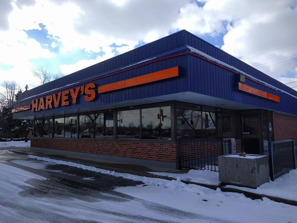 Harveys | restaurant | 3095 Dougall Ave, Windsor, ON N9E 1S3, Canada | 5199724826 OR +1 519-972-4826