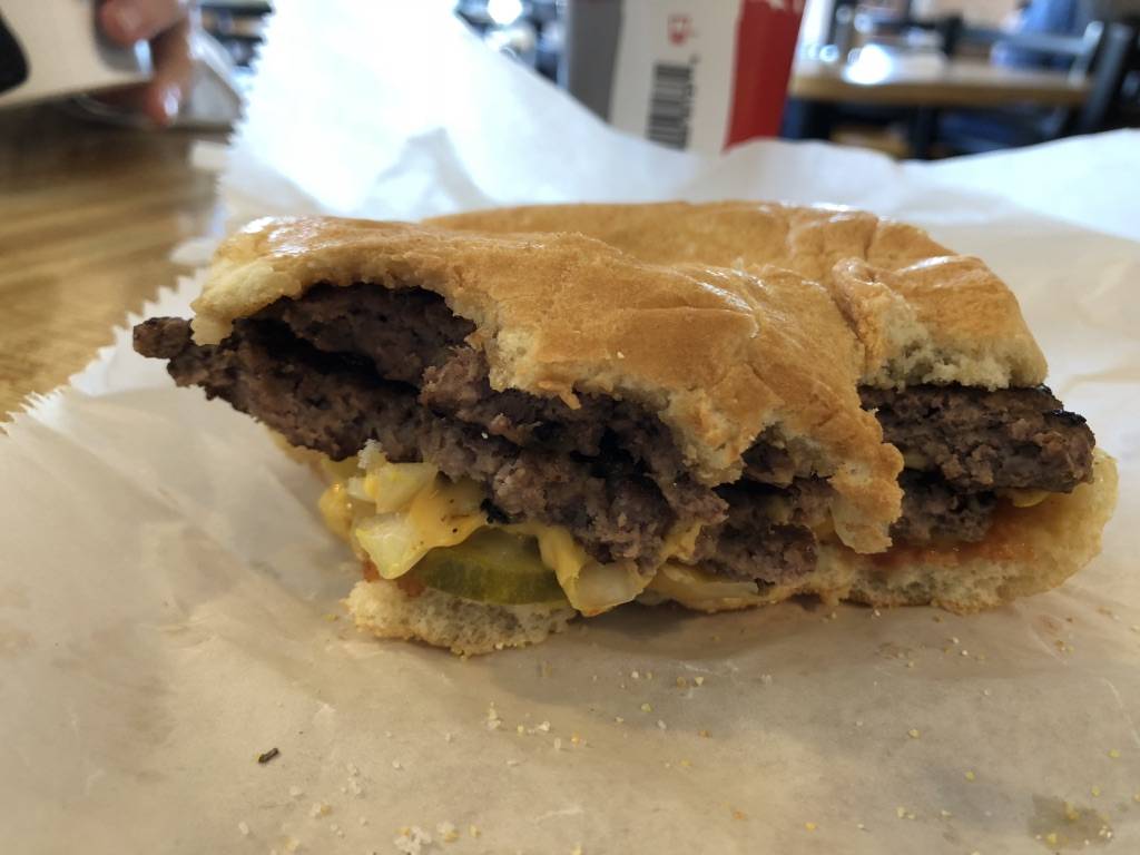 Burger Crest | restaurant | 376 N 3rd Ave, Fruitport, MI 49415, USA | 2318656432 OR +1 231-865-6432