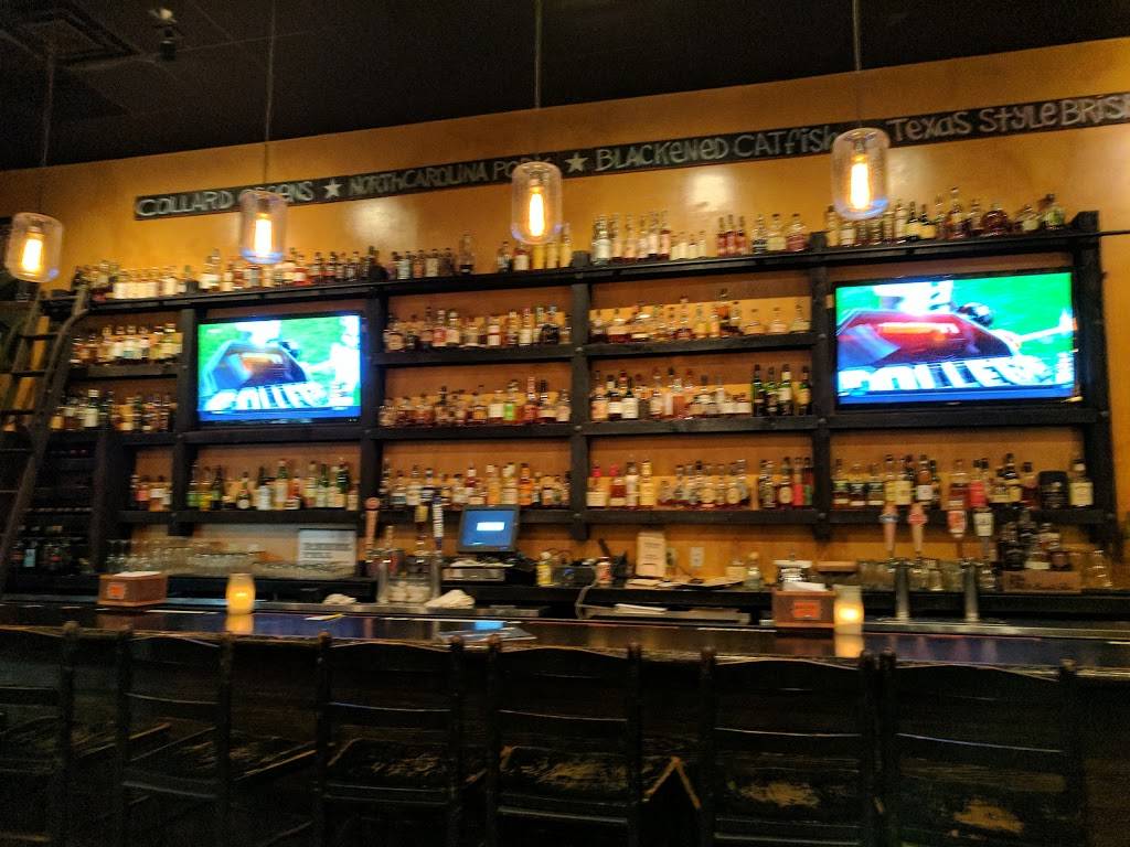 MOJO Kitchen, BBQ Pit & Blues Bar | restaurant | 1500 Beach Blvd, Jacksonville Beach, FL 32250, USA | 9042476636 OR +1 904-247-6636