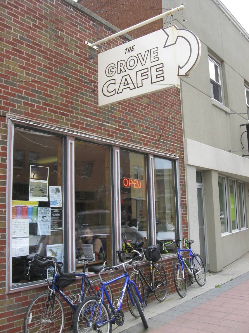 The Grove Cafe | cafe | 124 Main St, Ames, IA 50010, USA | 5152329784 OR +1 515-232-9784