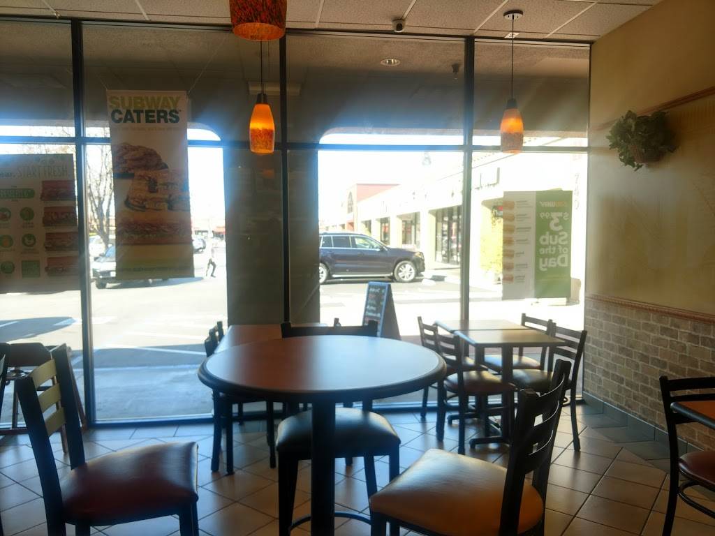 Subway Restaurants | restaurant | Kelly Park Shopping Center, 730 Story Rd #2, San Jose, CA 95122, USA | 4082954455 OR +1 408-295-4455