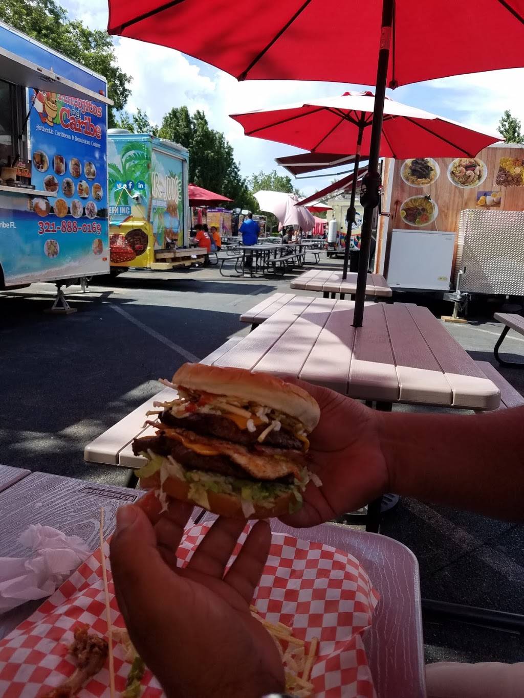 Dominican Chimi 809 | restaurant | 5805 W Irlo Bronson Memorial Hwy, Kissimmee, FL 34746, USA | 3214443116 OR +1 321-444-3116