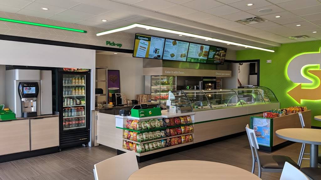 Subway | meal takeaway | 19021 Darrington Rd Bldg G, Suite 701, Eastlake Crossing, Horizon City, TX 79928, USA | 9158526720 OR +1 915-852-6720