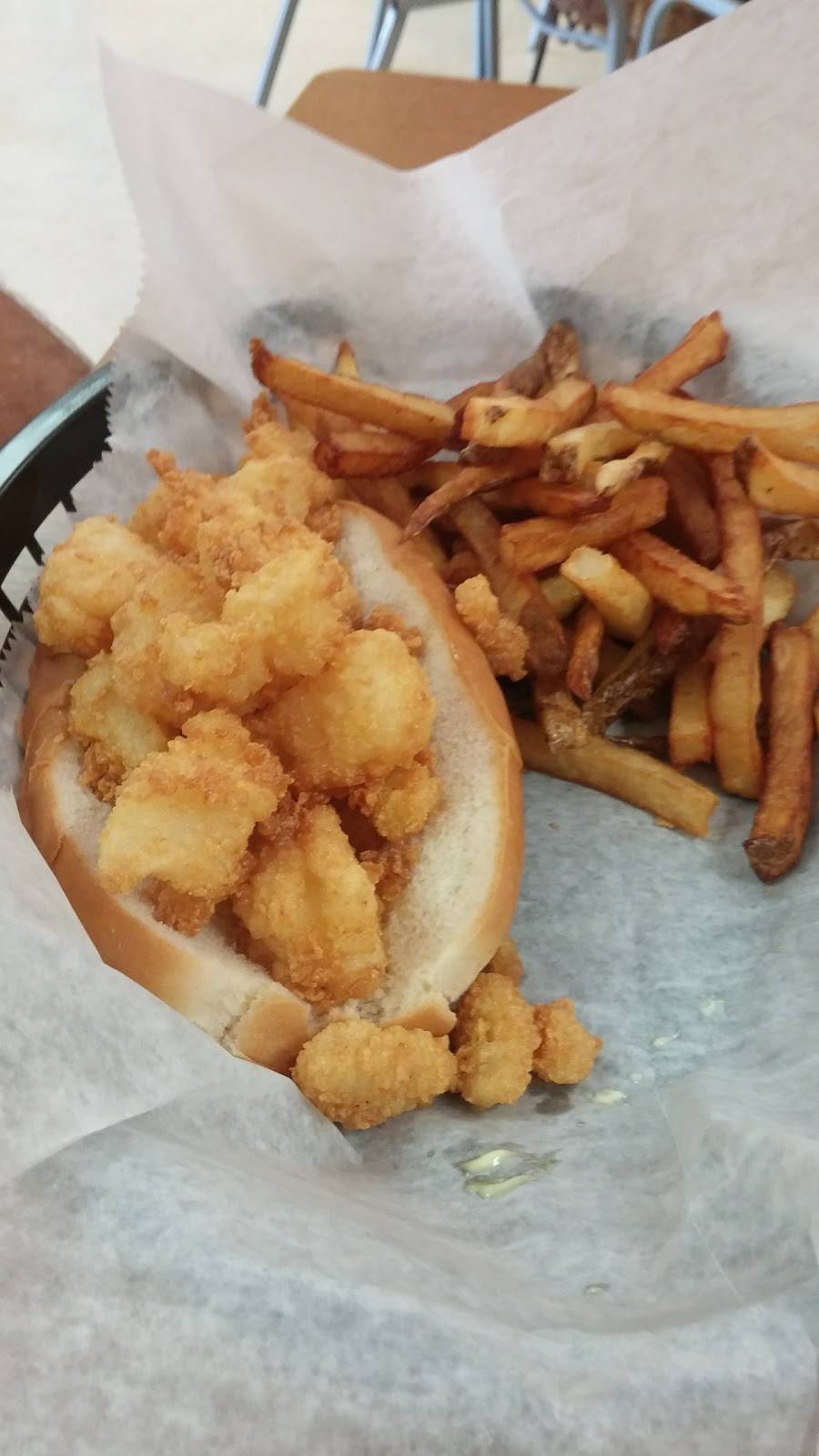 RJs Cafe / New England Seafood | restaurant | 17753 Toledo Blade Blvd, Port Charlotte, FL 33948, USA | 9412350005 OR +1 941-235-0005