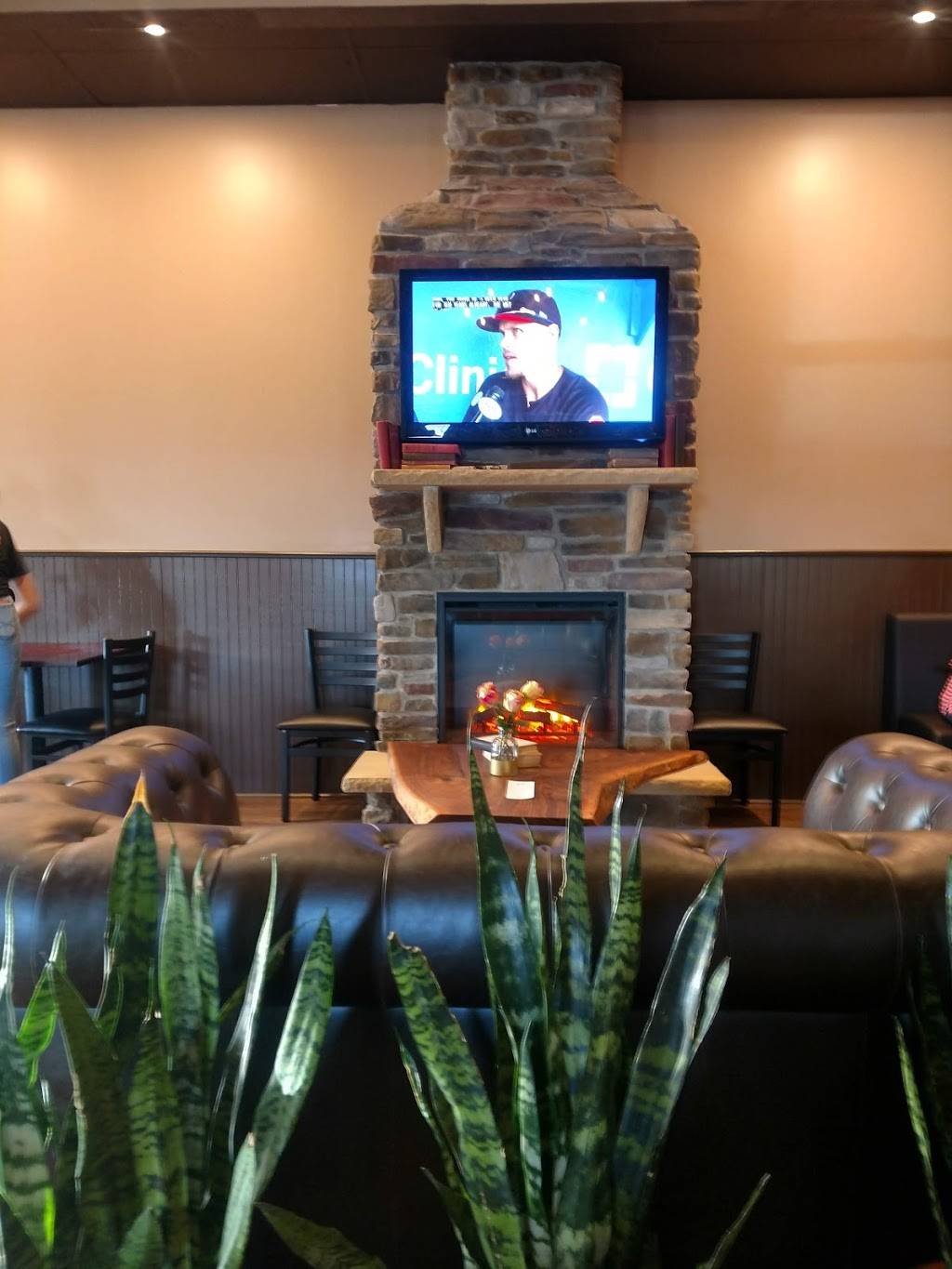 Rm. 727 Gastropub | restaurant | 231 Darrow Rd, Akron, OH 44305, USA | 2345712738 OR +1 234-571-2738