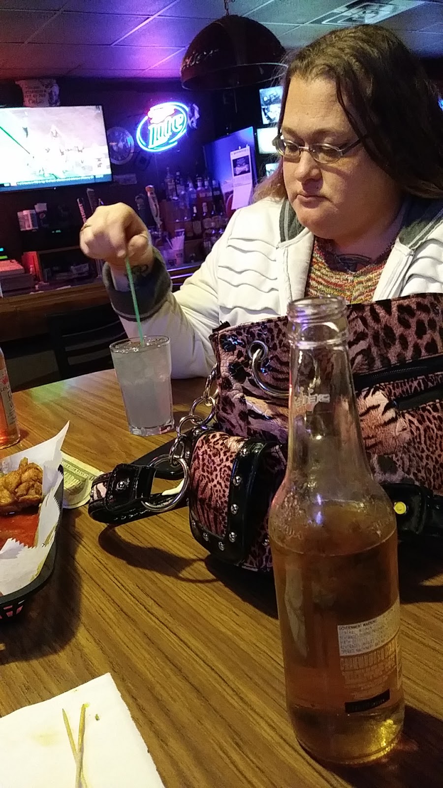 Sports Cabin | restaurant | 653 N Main Ave, Garretson, SD 57030, USA | 6055946469 OR +1 605-594-6469