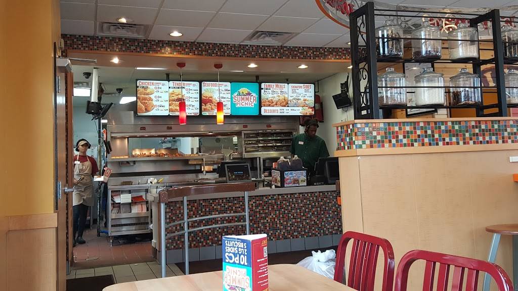 Popeyes Louisiana Kitchen | restaurant | 4624 Elvis Presley Blvd, Memphis, TN 38116, USA | 9013966382 OR +1 901-396-6382