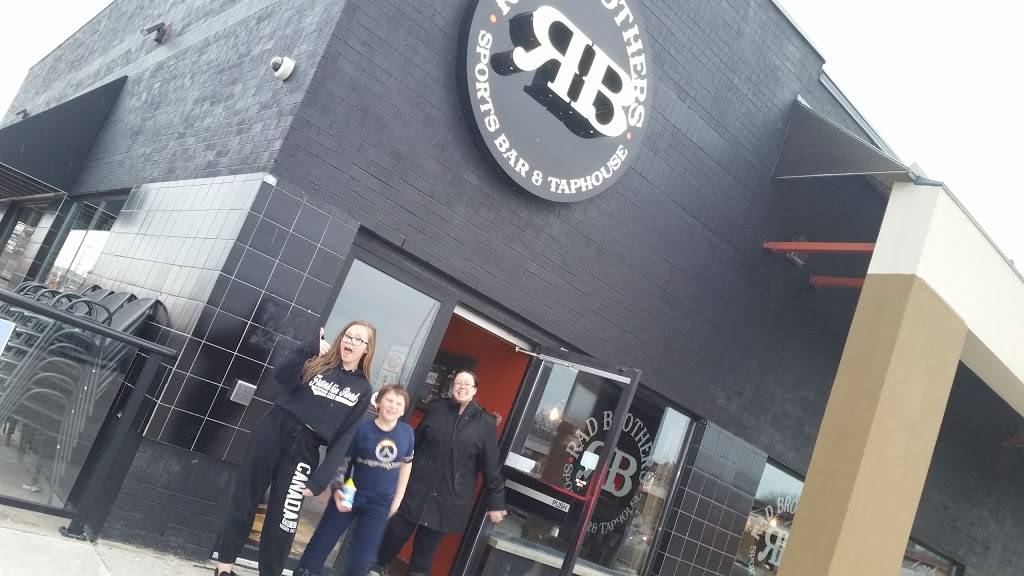 The Rad Brothers Sports Bar and Tap House | restaurant | 550 Ontario St S, Milton, ON L9T 5E4, Canada | 9058751119 OR +1 905-875-1119
