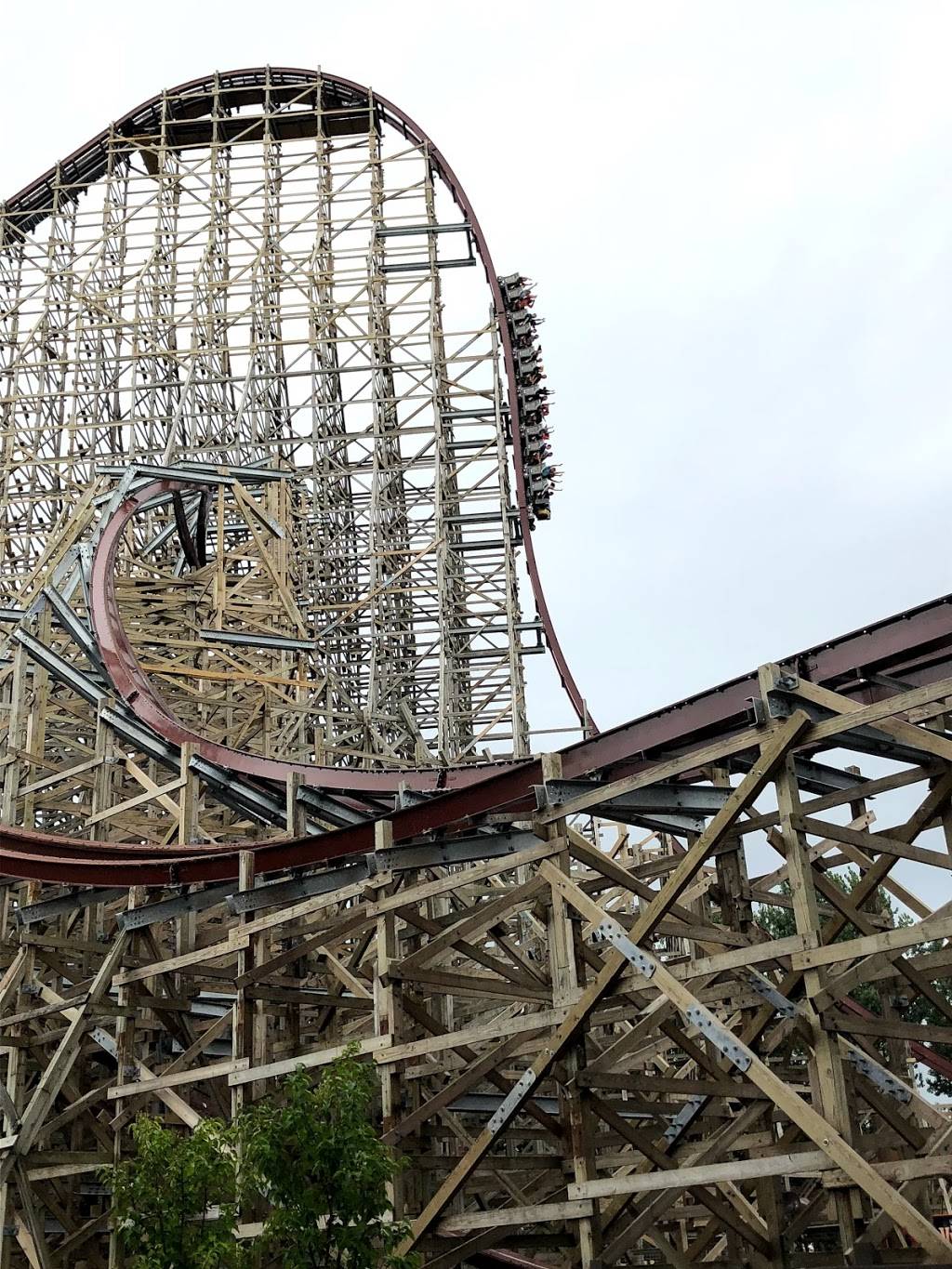 The Round Up | restaurant | 1 Cedar Point Dr, Sandusky, OH 44870, USA | 4196272350 OR +1 419-627-2350