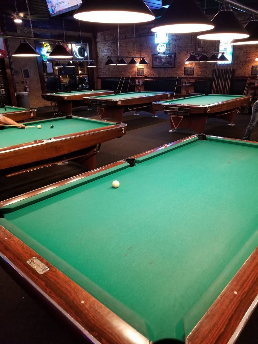 Main Street Bar & Billiards | restaurant | 108 S Main St, Gainesville, FL 32601, USA | 3523785081 OR +1 352-378-5081