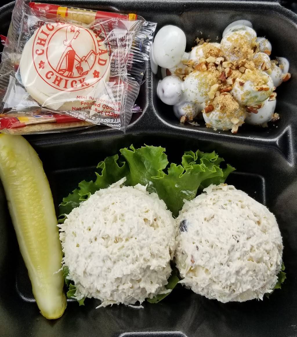 Chicken Salad Chick | restaurant | WESTBURY SQUARE SHOPPING CENTER, 975 Airport Rd SW #1, Huntsville, AL 35802, USA | 2564149930 OR +1 256-414-9930