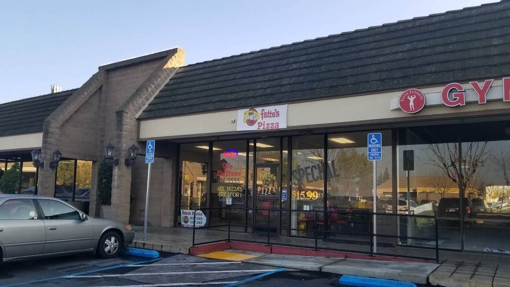Fattes Pizza | restaurant | 2767 W Shaw Ave #117, Fresno, CA 93711, USA | 5593745555 OR +1 559-374-5555