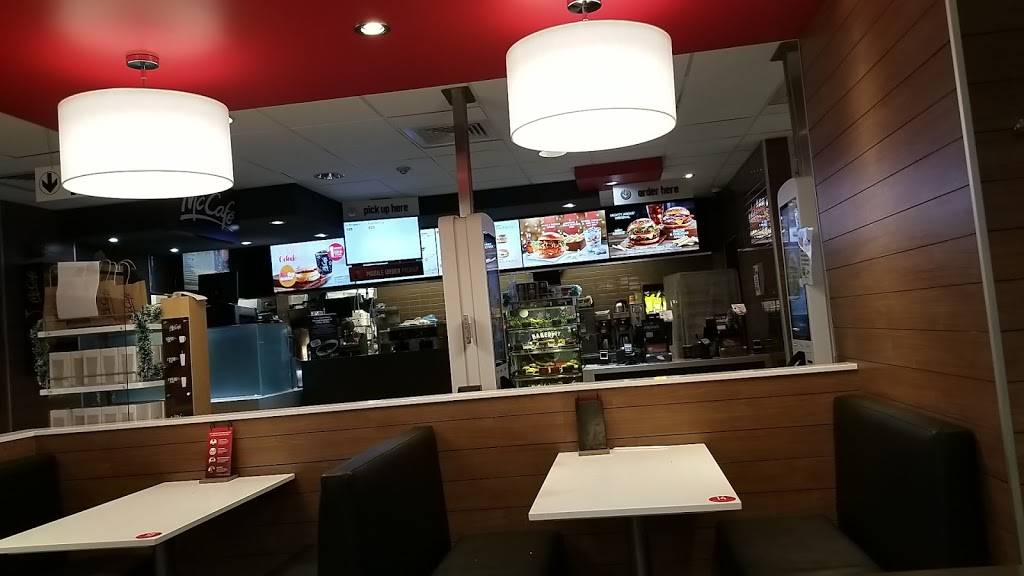 McDonalds | cafe | 2454 Parkedale Ave, Brockville, ON K6V 3G8, Canada | 6133425551 OR +1 613-342-5551