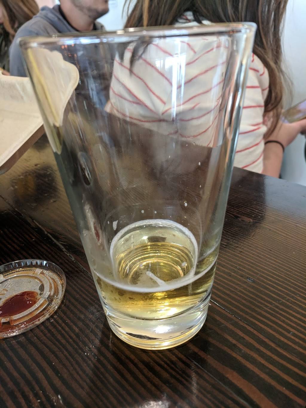 Gordon Biersch | restaurant | 1 Airport Dr, Oakland, CA 94621, USA | 4152438246 OR +1 415-243-8246